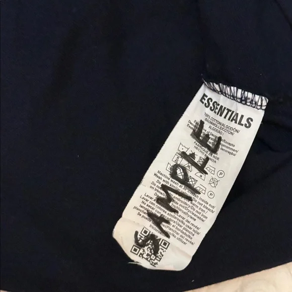 Essentials Polo - Picture 10 of 13